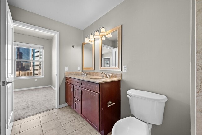 Building Photo - Downtown Living