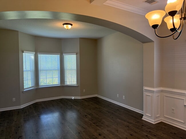 Building Photo - 50 Huntington Dr