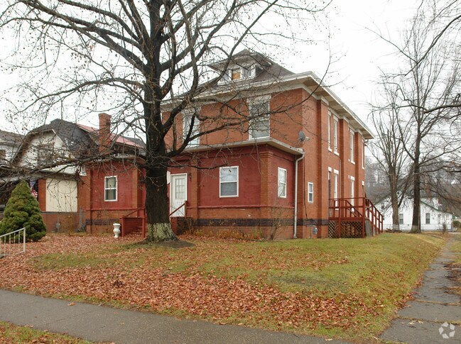 Building Photo - 2301 8th Ave