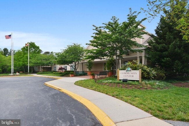 Building Photo - 705 Pine Drift Dr
