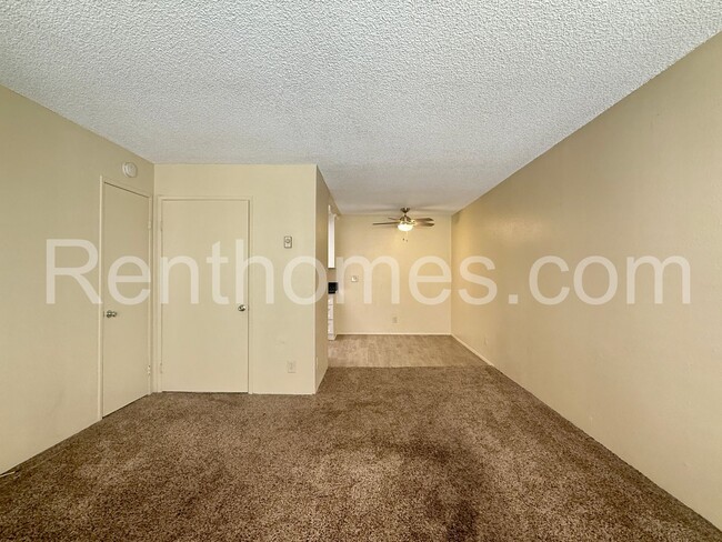 Building Photo - Bay Park, 5725 Linda Vista Road #6- Close ...