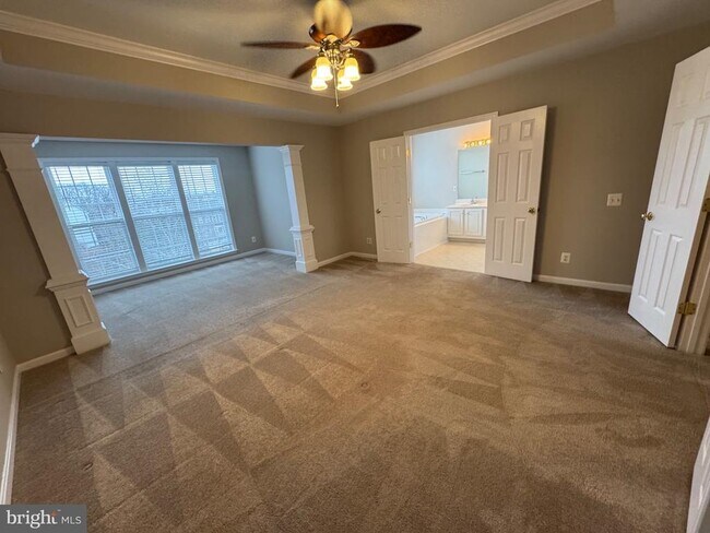 Building Photo - 45776 Mountain Pine Square