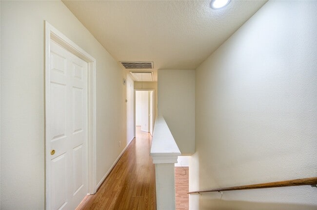 Building Photo - 19506 Lighthouse Scene Ln