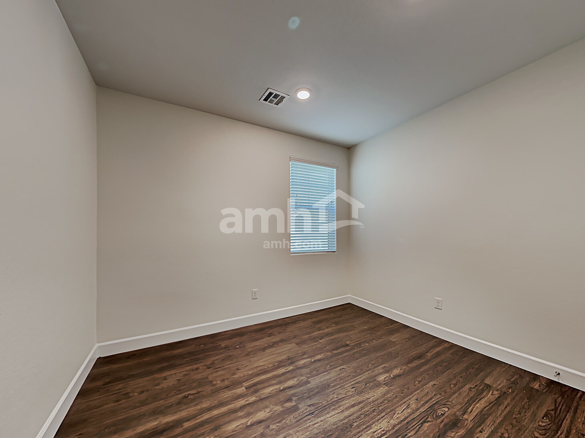 Building Photo - 8152 Inhibition Ct