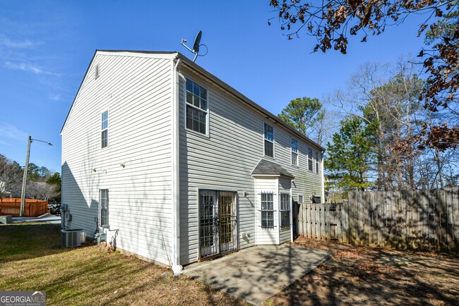 Building Photo - 5460 Hampton Ct