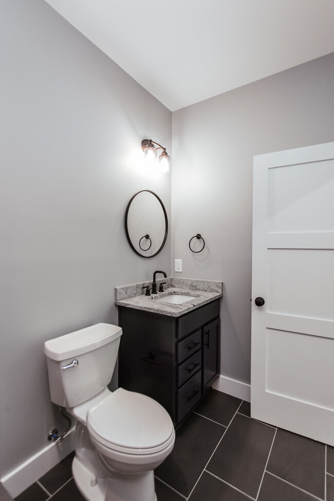 Building Photo - 132 Flint St