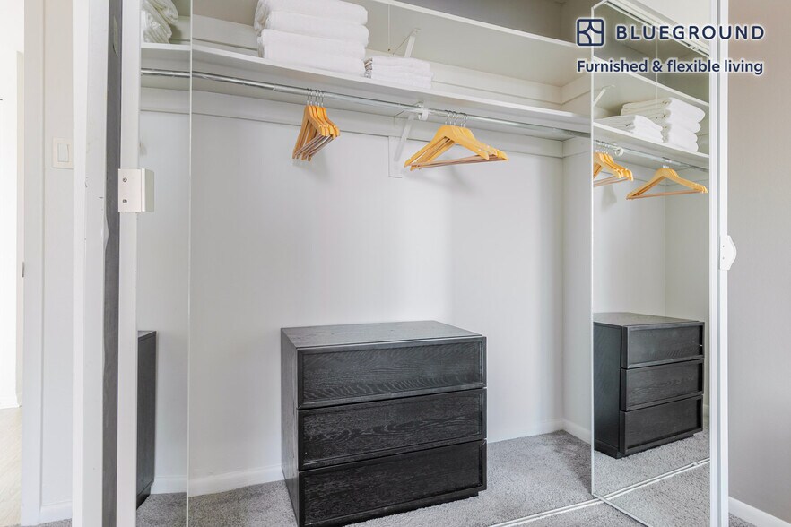 Building Photo - 901 S Ashland Ave