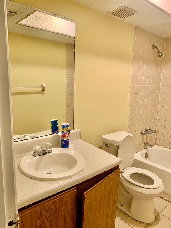 Building Photo - 5128 Indian Lakes Ct