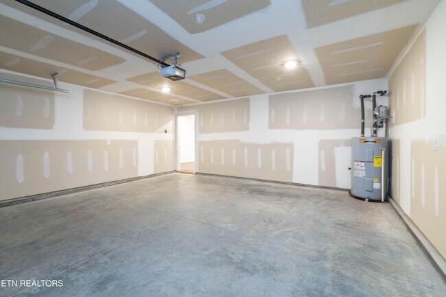 Building Photo - 7452 Game Bird St