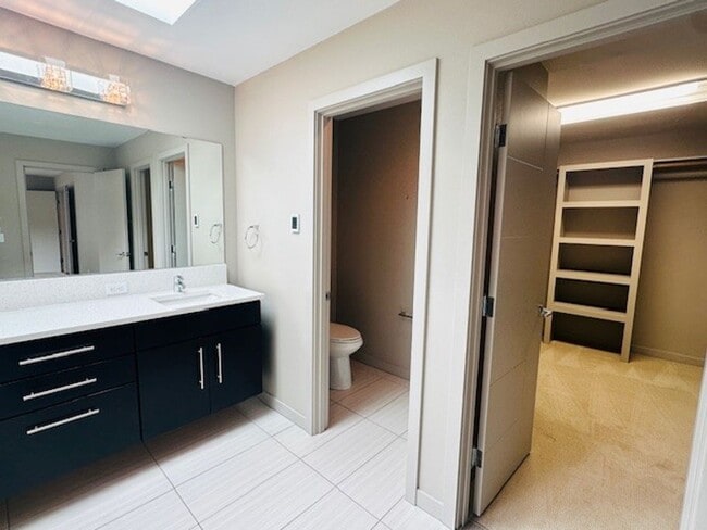 Building Photo - 4bd/2.75ba Renton House