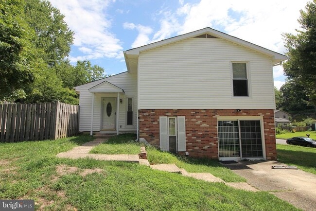 Building Photo - 6215 Gemini Ct
