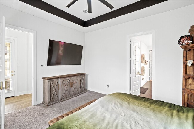 Building Photo - 31411 Weathered Cabin Ct