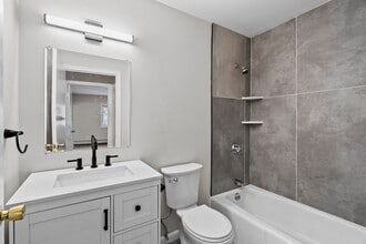 Building Photo - Newly Renovated 1-Bed 1-Bath Cranston!