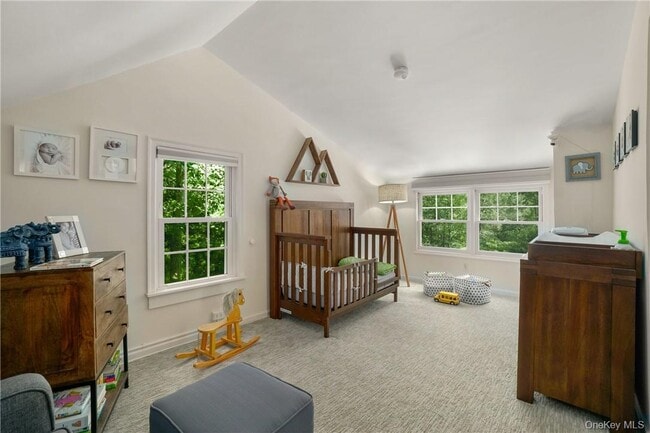 Building Photo - 64 Pine Cliff Rd