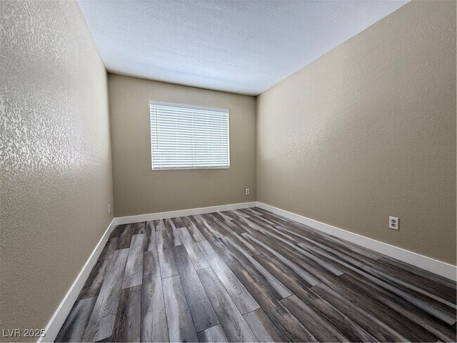 Building Photo - 6750 Del Rey Ave