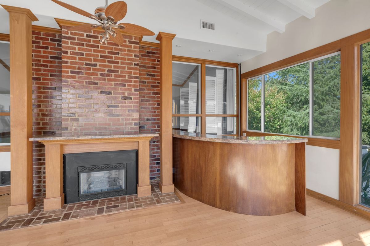 Building Photo - 3200 Oakley Dr