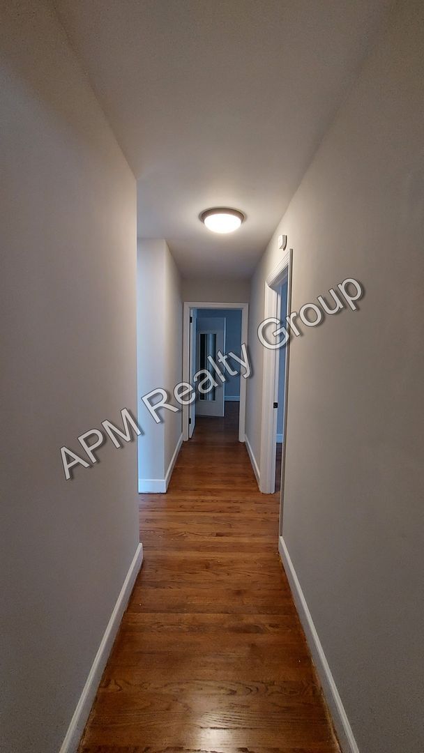 Building Photo - 1615 S Beltline Blvd