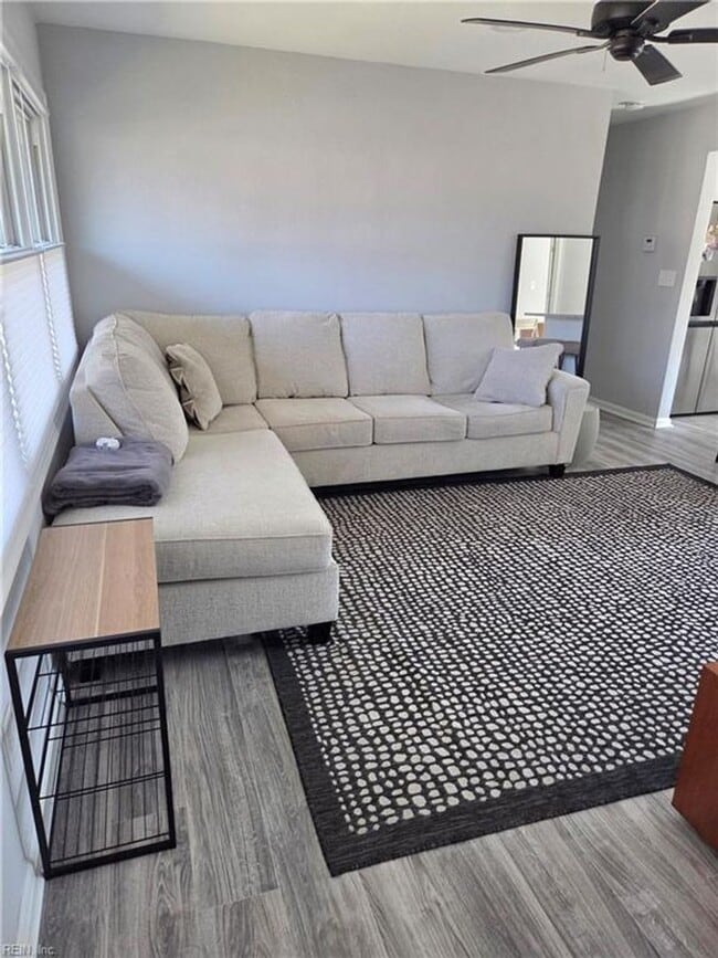 Building Photo - 1853 Springwood St