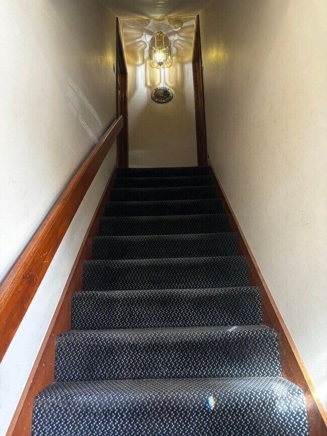 Building Photo - 66 Beaver St