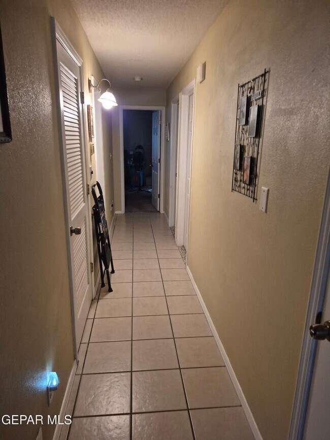 Building Photo - 3264 Tierra Mision Dr