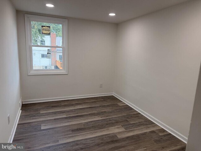 Building Photo - 1235 Elson Rd