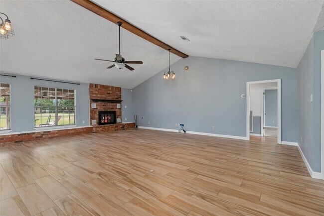 Building Photo - 24338 Redbud Ave