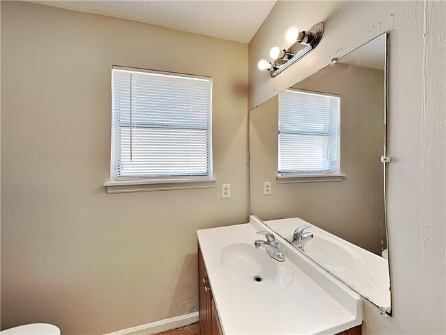 Building Photo - 1289 Knoll Ct NW