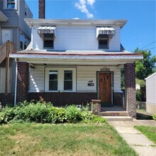 Building Photo - 2924 Parkdale St