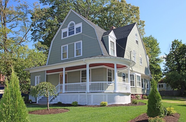 Building Photo - 62 Whitney St