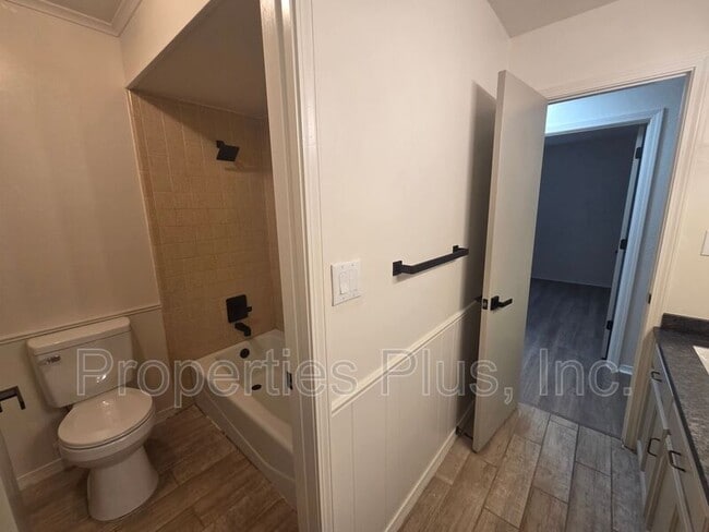 Building Photo - 11612 S 100th E Ave