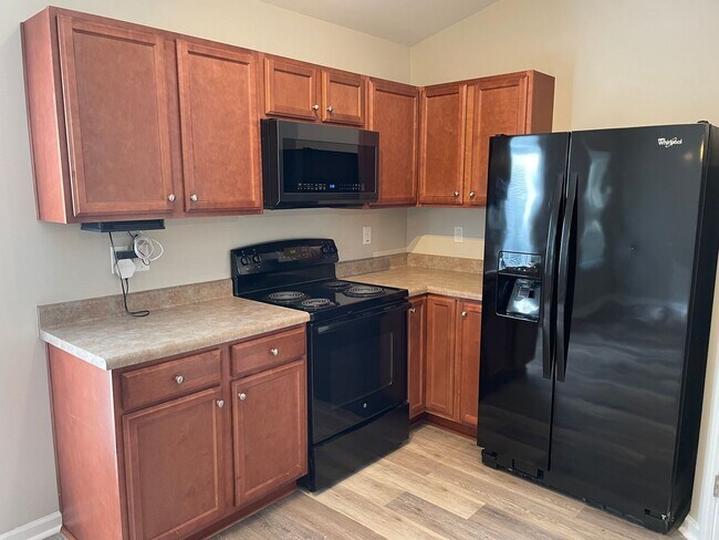 Building Photo - 3 bedroom, 2 bath home for rent in Brookstone in Sunset Harbor in Bolivia