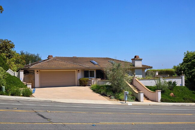 Building Photo - 7118 El Fuerte St