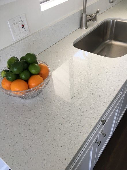 Kitchen Quartz Stone Counters - 14718 W Magnolia Blvd