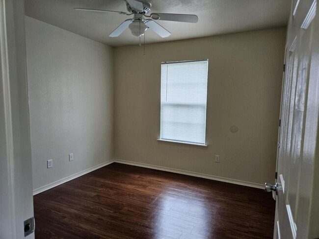 Building Photo - 2301 Talladega St