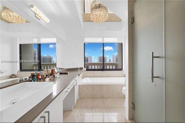 Building Photo - 1000 W Island Blvd