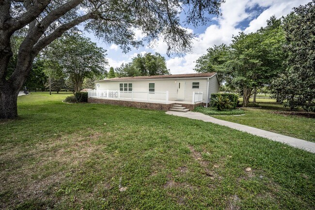 Building Photo - 3BR/2BA Mobile Home with 2 Acres in Weirsdale