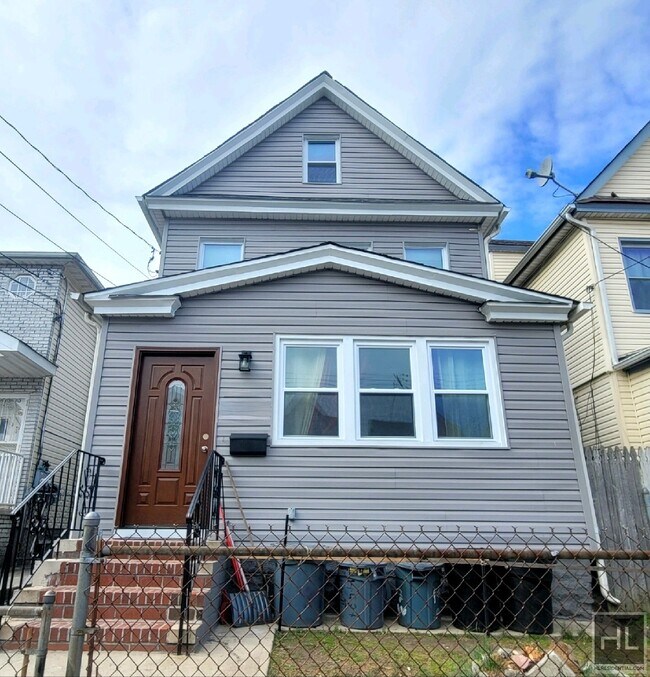 Building Photo - 106 AVENUE