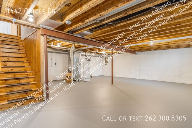 Building Photo - 1442 Oriole Dr