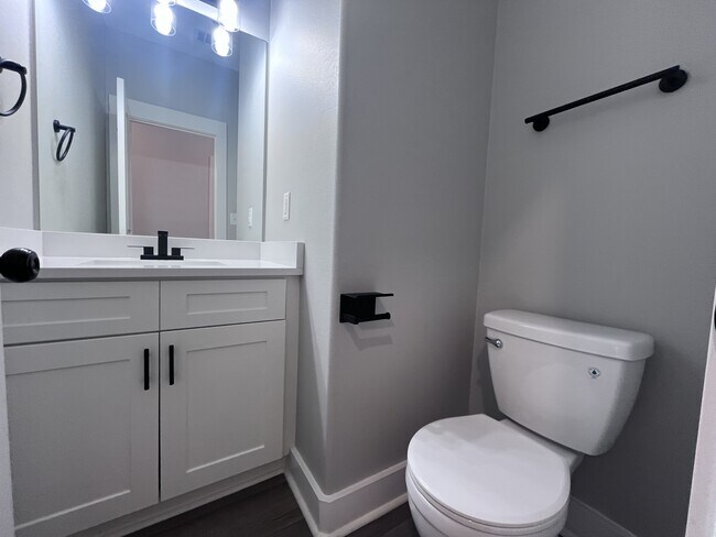 Building Photo - 8817 Stillwater Rd