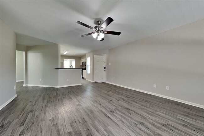 Building Photo - 16731 N Blue Jay Dr