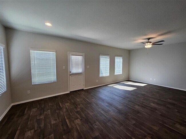 Building Photo - 600 Hickory Bend Trl