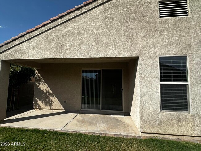 Building Photo - 4117 W South Butte Rd