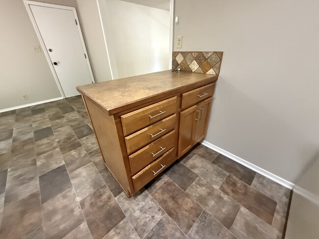 Building Photo - 207 Casalinda Cir