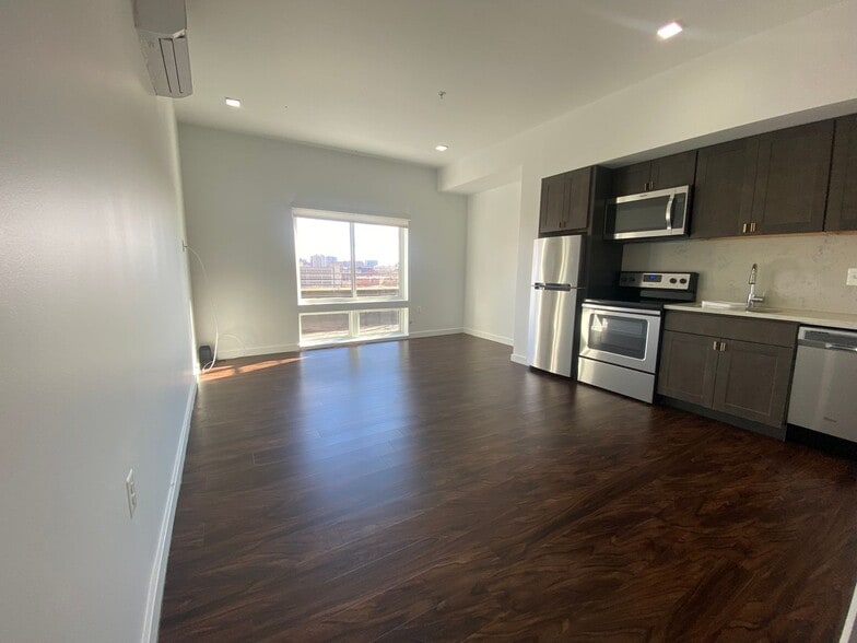 Interior Photo - Calvert Lofts
