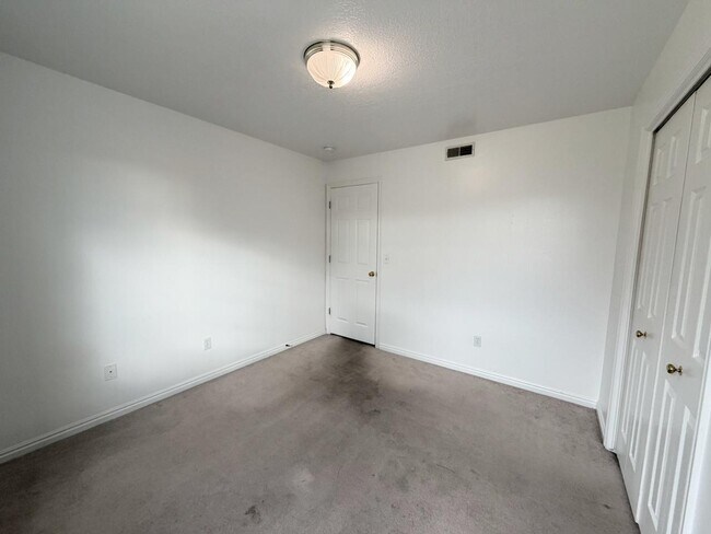 Building Photo - 1499 N 1200 W