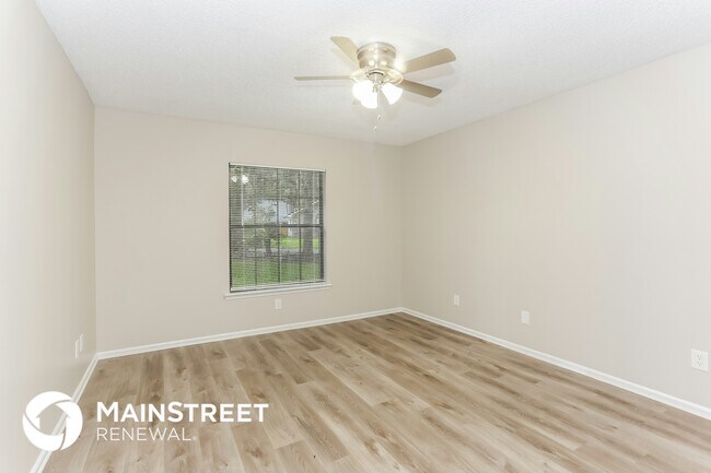 Building Photo - 533 Majestic Wood Dr
