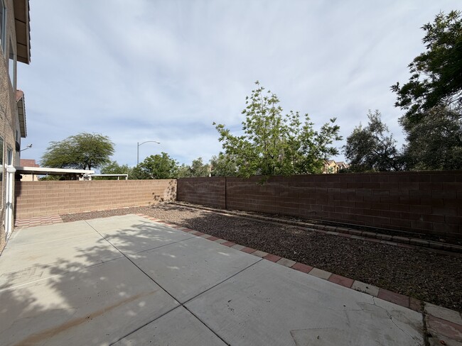 Building Photo - 10115 Capistrello Ave