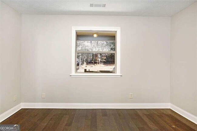 Building Photo - 5345 Sugar Ridge Dr