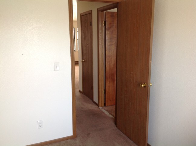 Building Photo - 450 Stratford Way