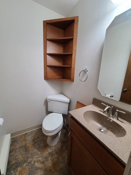 Building Photo - 4150 Ridge Rd